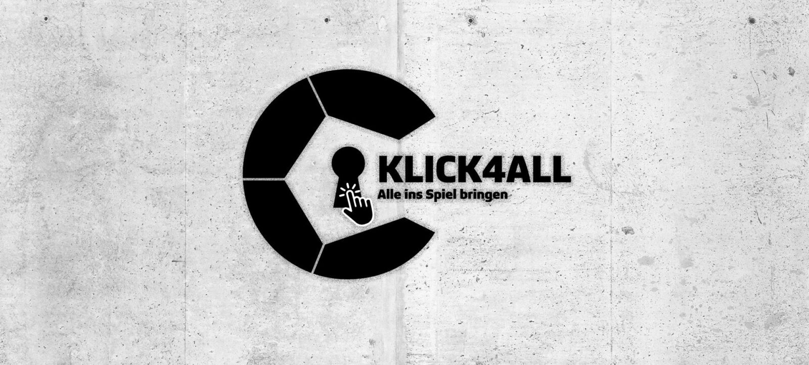 Logo von Klick4All mit einem stilisierten C und einer Hand, die auf einen Bildschirm tippt. Der Slogan lautet 'Alle ins Spiel bringen'.